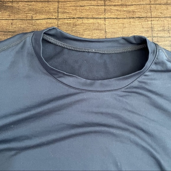 Men’s long sleeve gray Tesla brand shirt sz large (cut smaller) - Picture 2 of 5